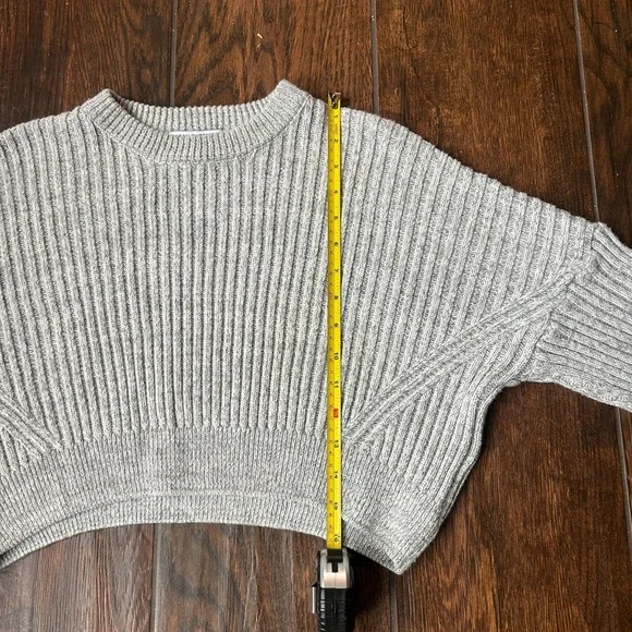 Urban Outfitters Sweater M Gray Big Sur Crop Pullover Rib Knit Long Sleeves - Picture 6 of 7